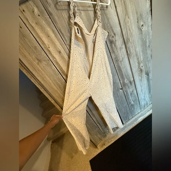 Floral Beige Jumpsuit size M - Picture 11 of 13